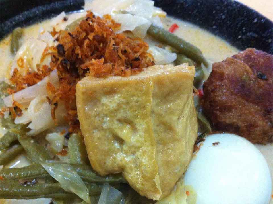 Lontong - Sims Place