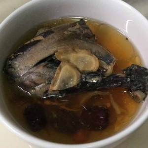 double boiled black chicken with American ginseng