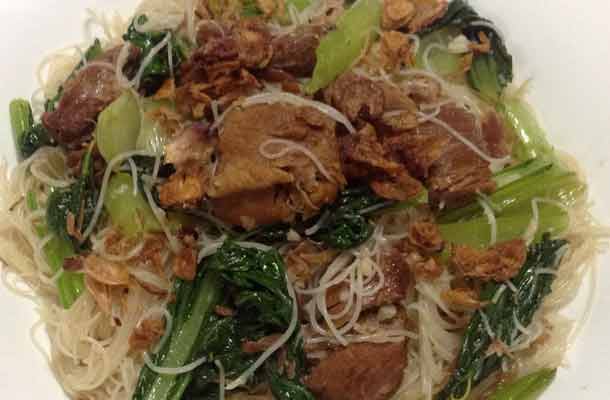 Fried-Bee-Hoon-with-Stewed-Pork-Chops-Recipe1