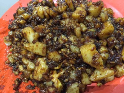 fried carrot cake bedok food centre