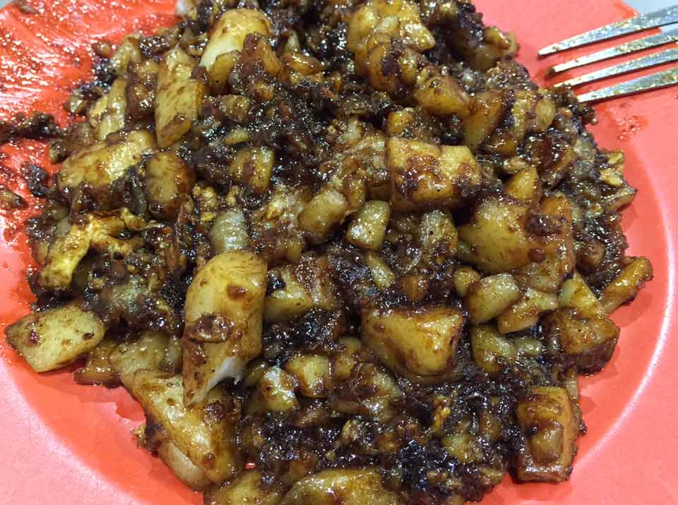 fried carrot cake bedok food centre