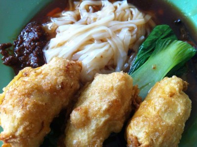 Ipoh hor fun with fried fish dumpling